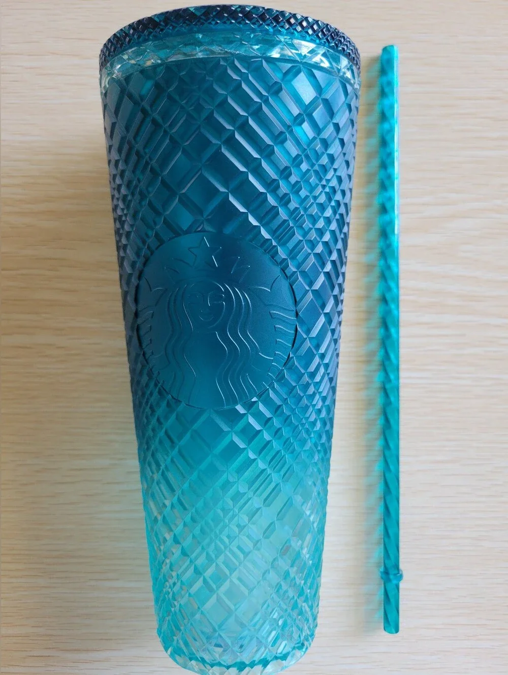 🧋Starbucks 2023 Teal Diamond Ombré Tumbler